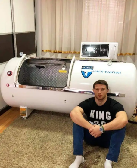 hyperbaric oxygen chamber